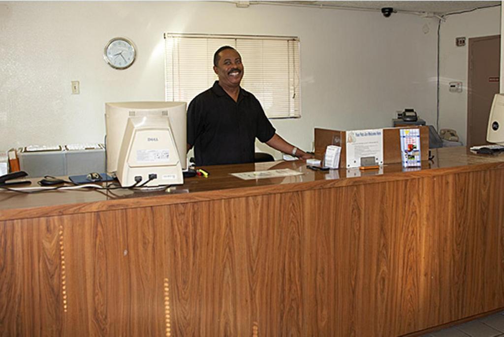 Ez 8 Motel Newark Luaran gambar