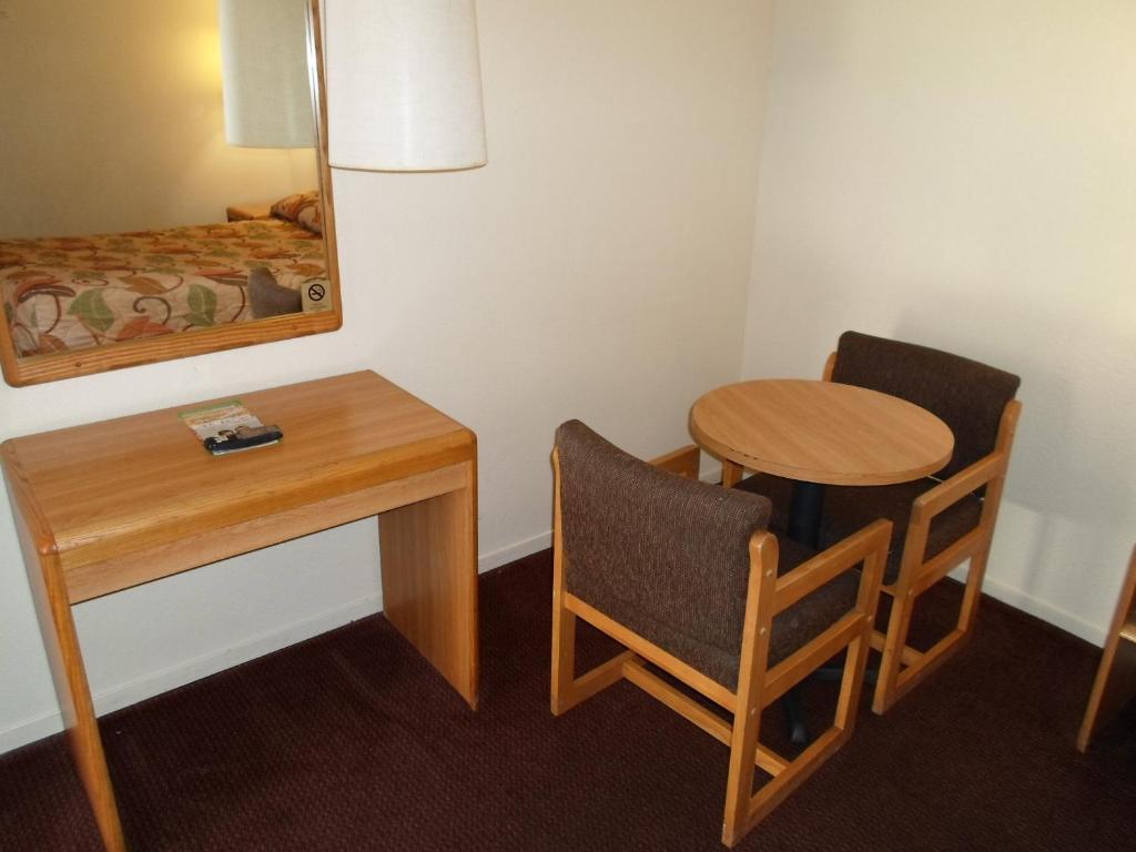 Ez 8 Motel Newark Bilik gambar